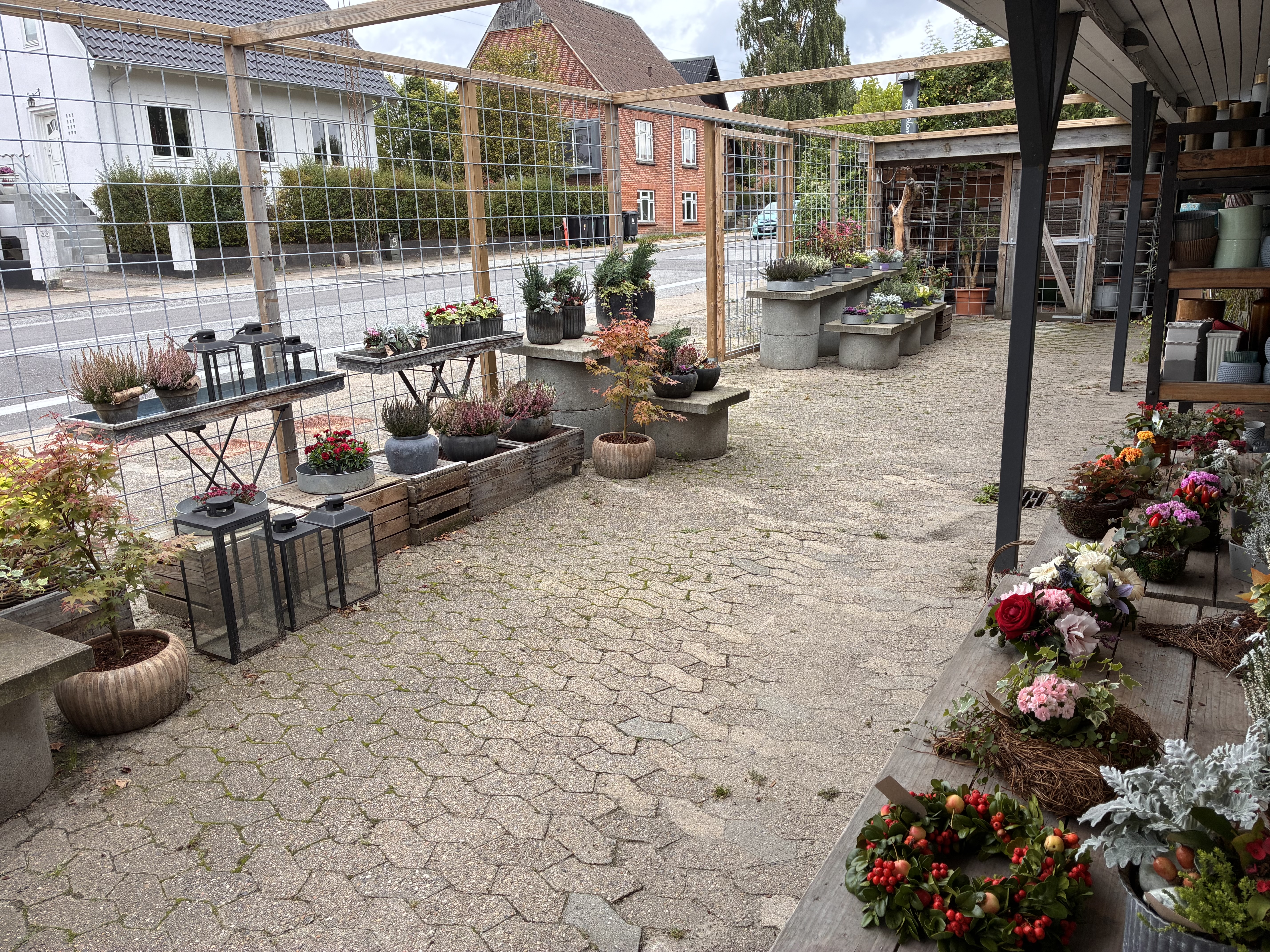 Blomsterbutik set fra gaden